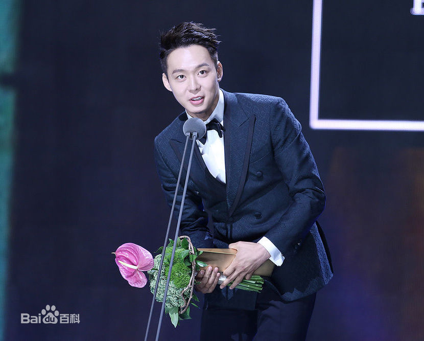 朴有天(，パク·ユチョン，park yoo-chun)第51届百想艺术大赏壁纸壁纸