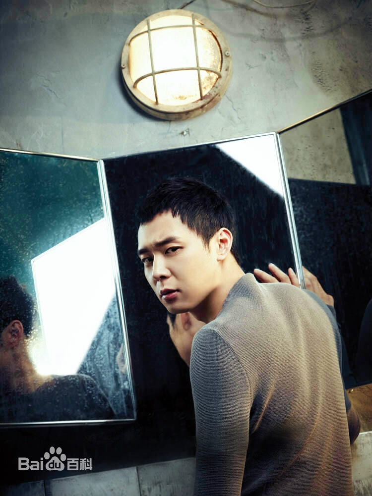 精选朴有天(，パク·ユチョン，park yoo-chun)在《Singles》中的图册