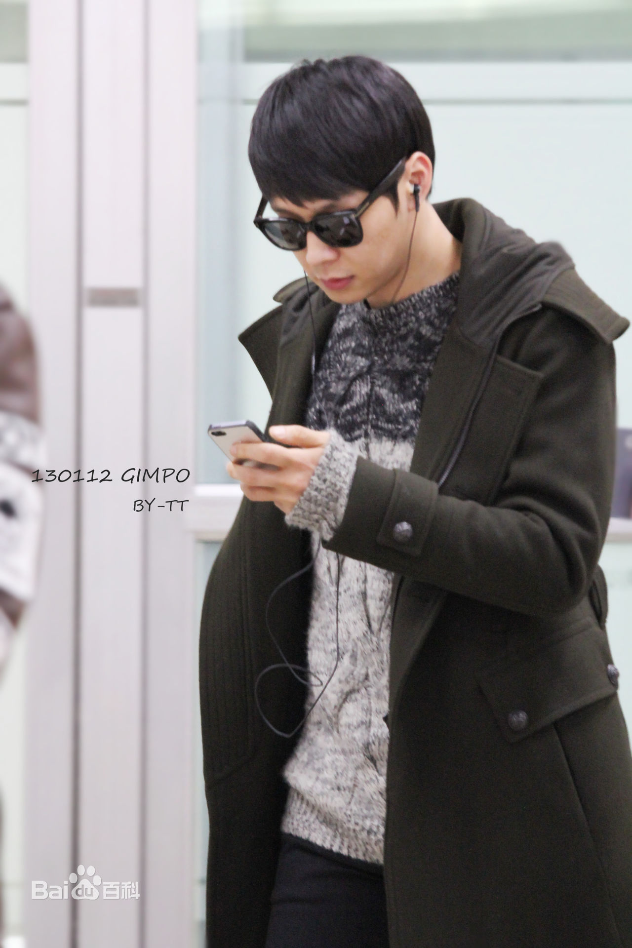 朴有天(，パク·ユチョン，park yoo-chun)机场时尚素颜照相册