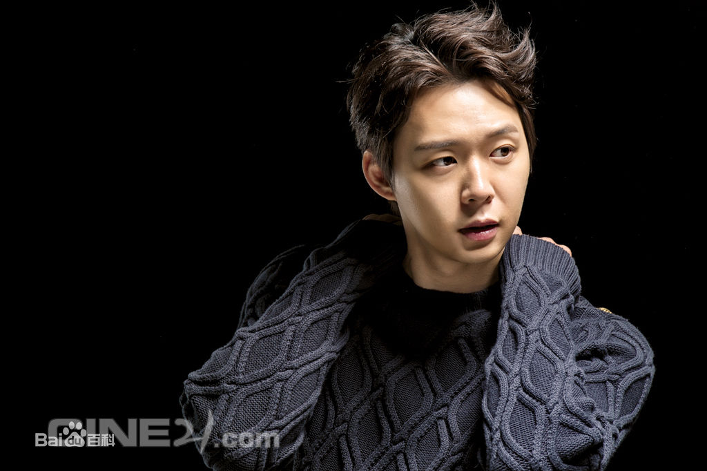 精选朴有天(，パク·ユチョン，park yoo-chun)在《CINE21》中的图册