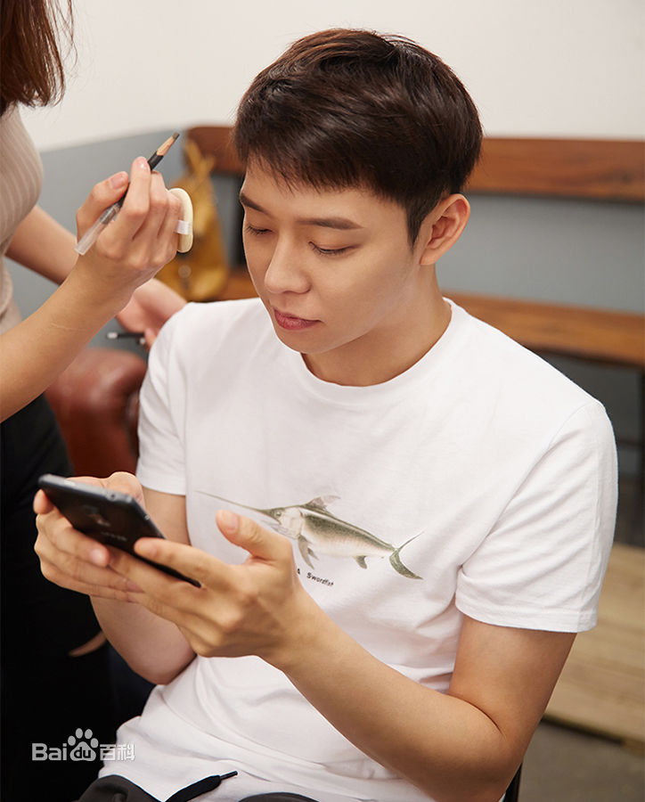 高清朴有天(，パク·ユチョン，park yoo-chun)在《你的钱包里有多少爱》中的图集