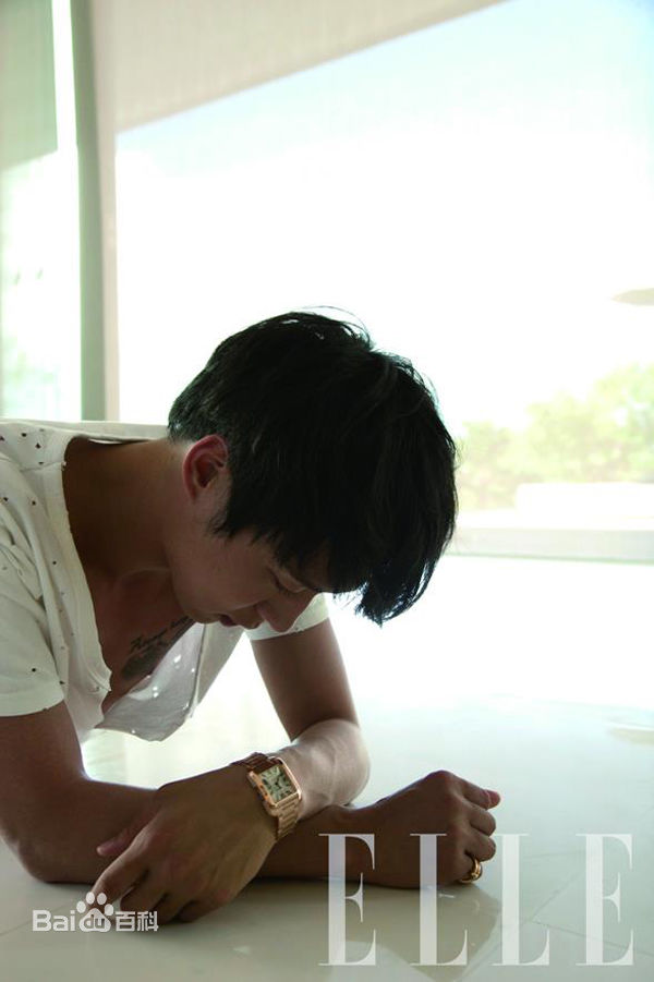 最优质朴有天(，パク·ユチョン，park yoo-chun)在《ELLE》中的相册