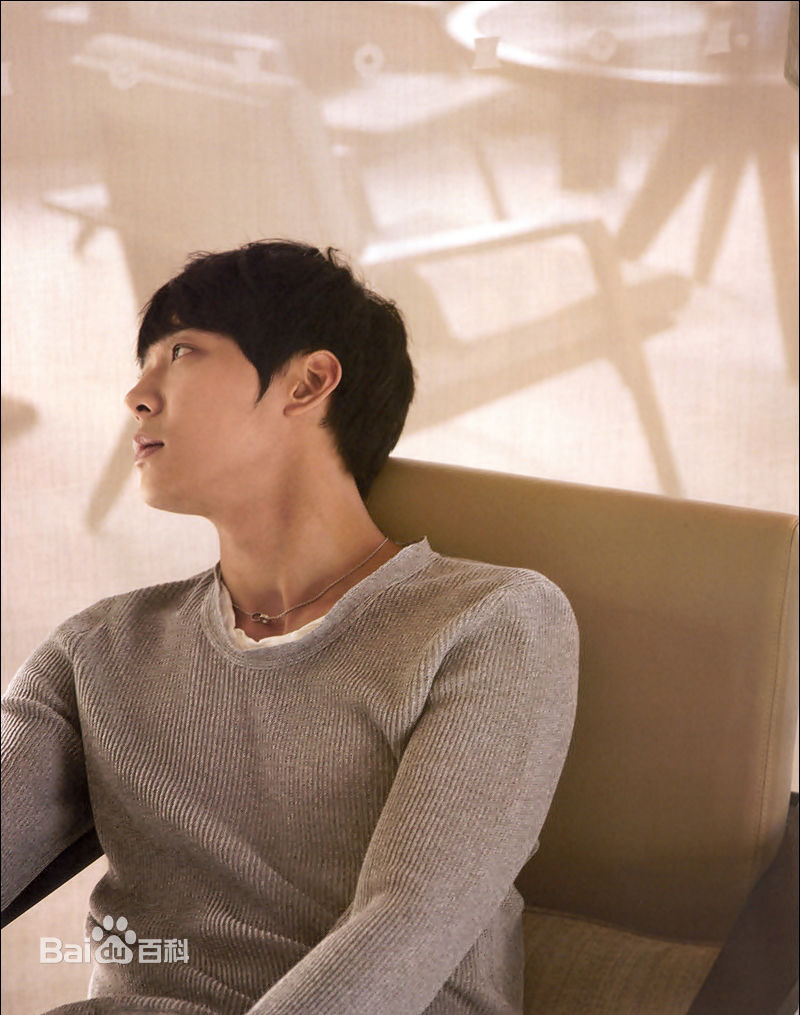 最优质朴有天(，パク·ユチョン，park yoo-chun)在《ELLE》中的相册