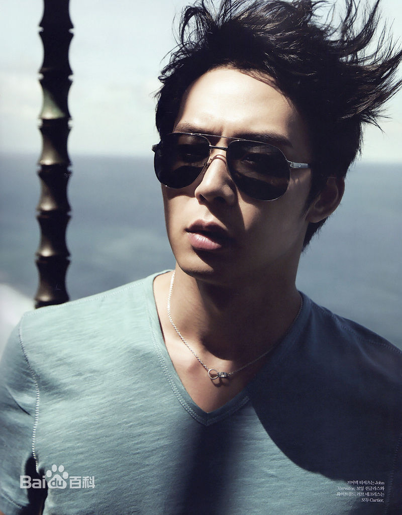 最优质朴有天(，パク·ユチョン，park yoo-chun)在《ELLE》中的相册