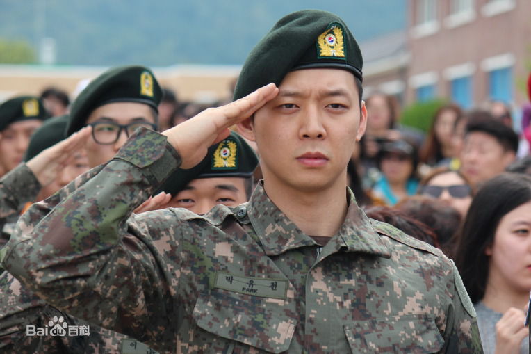 朴有天(，パク·ユチョン，park yoo-chun)入伍素颜照相册
