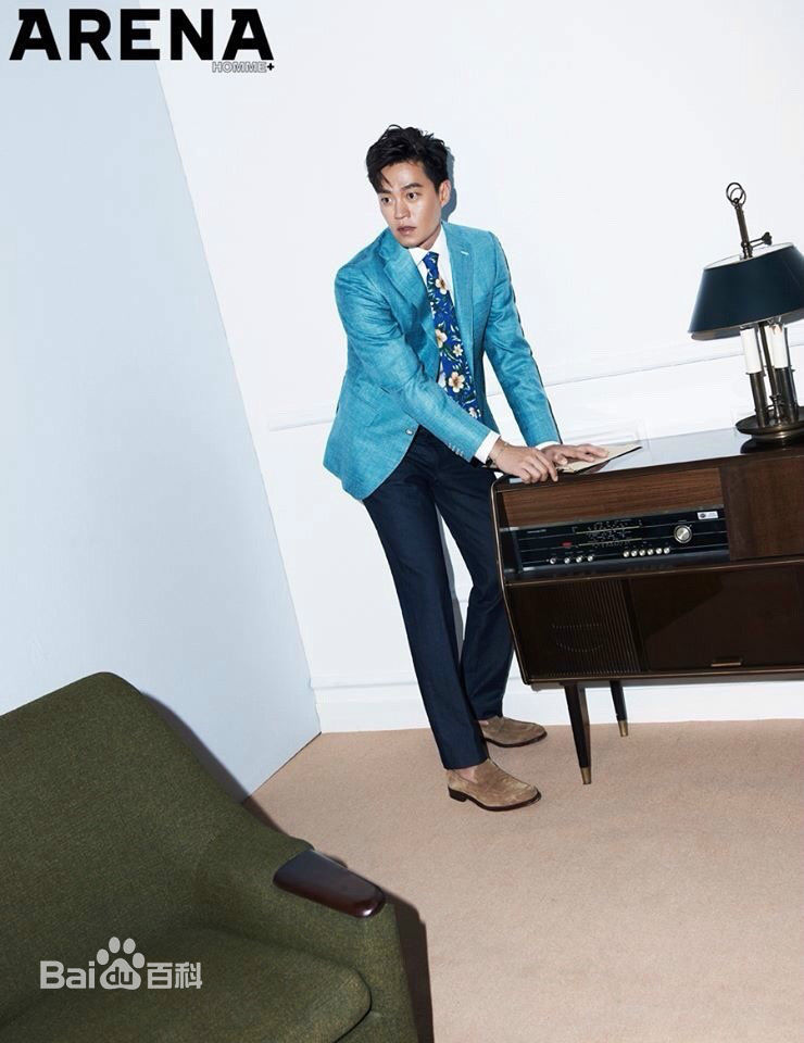 李瑞镇(/Lee Seo-Jin)ARENA素颜照相册