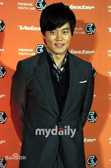 最新李瑞镇(/Lee Seo-Jin)精彩图册