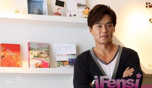 最新李瑞镇(/Lee Seo-Jin)精彩图册