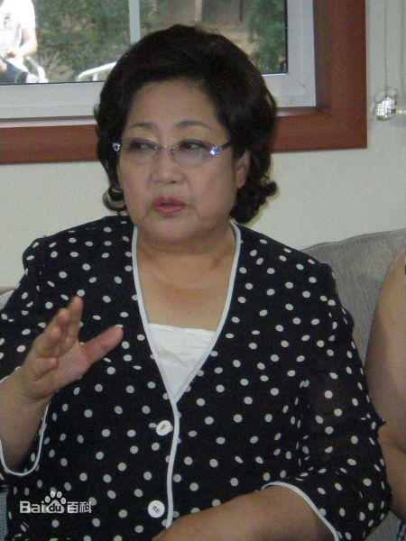 金乙东资深演员生活照