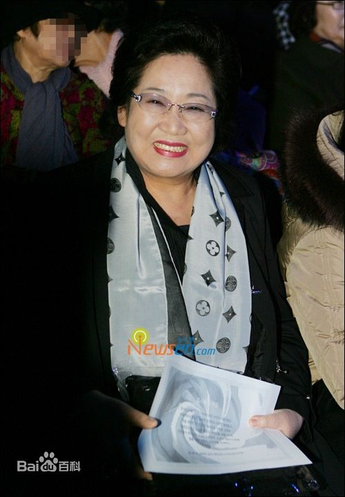 金乙东资深演员生活照