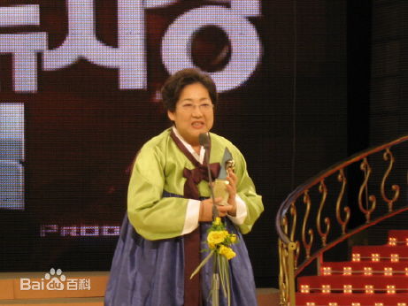 金乙东资深演员生活照