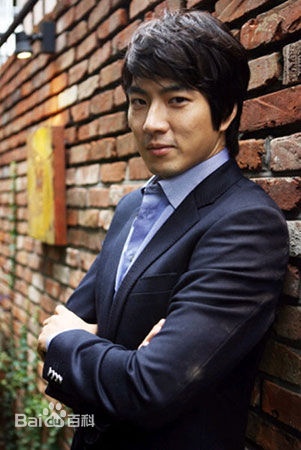 金乙东家庭生活照相册