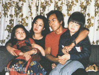 金乙东家庭生活照相册