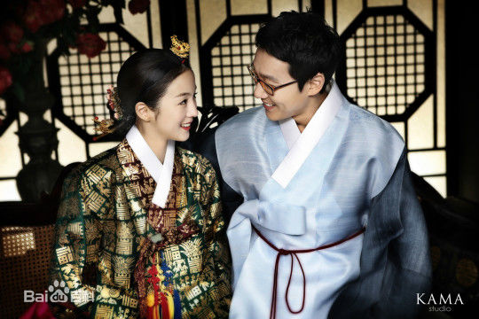 李辉才(Lee Hwi Jae)与妻子图册