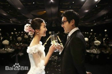 李辉才(Lee Hwi Jae)与妻子图册