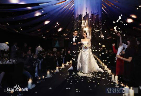 李辉才(Lee Hwi Jae)与妻子图册