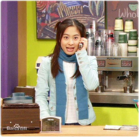 朴喜本(Park Heebon)在《彩虹罗曼史》的最新剧照