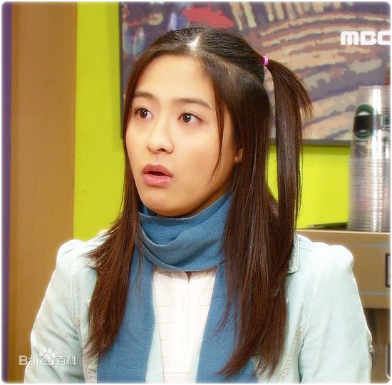 朴喜本(Park Heebon)在《彩虹罗曼史》的最新剧照