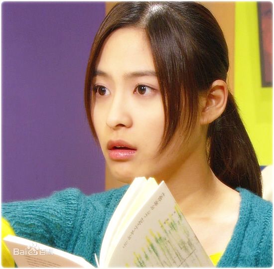 朴喜本(Park Heebon)在《彩虹罗曼史》的最新剧照