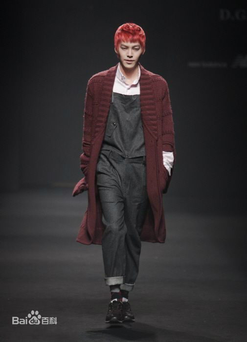 金宇彬(/KimWoo Bin)时装秀图片图册