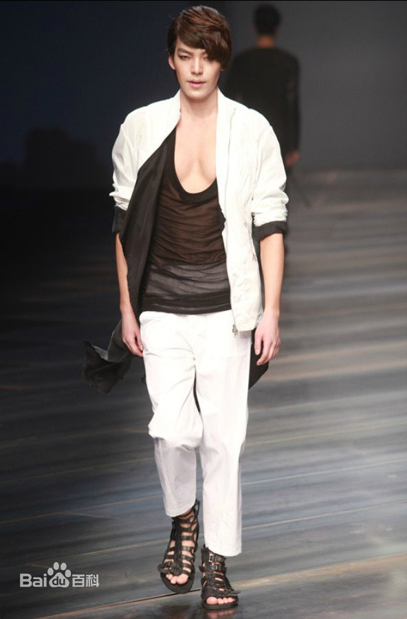 金宇彬(/KimWoo Bin)时装秀图片图册