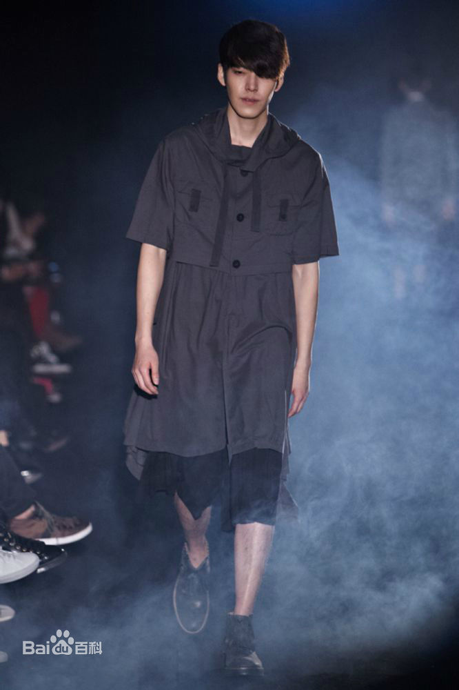 金宇彬(/KimWoo Bin)时装秀图片图册
