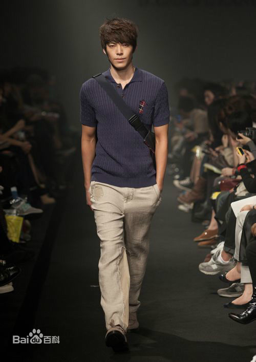 金宇彬(/KimWoo Bin)时装秀图片图册