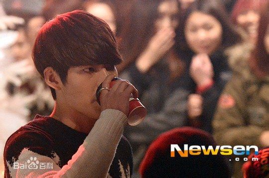 金宇彬(/KimWoo Bin)M Countdown主持性感图片图集