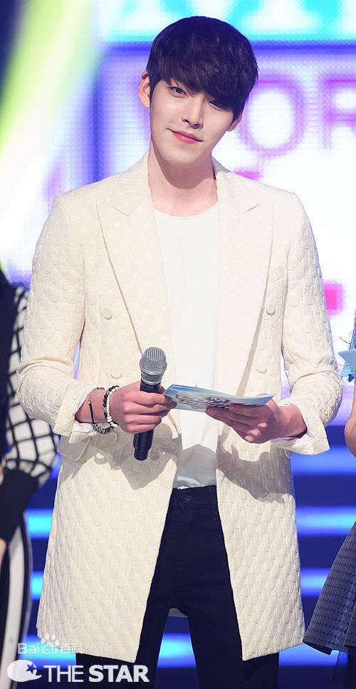 金宇彬(/KimWoo Bin)M Countdown主持性感图片图集