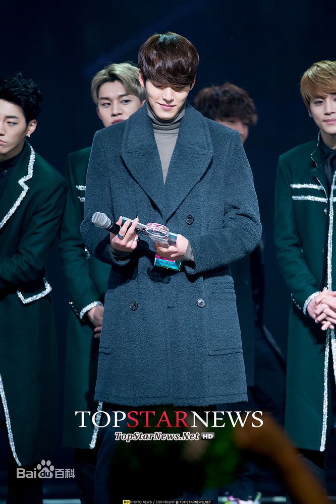 金宇彬(/KimWoo Bin)M Countdown主持性感图片图集