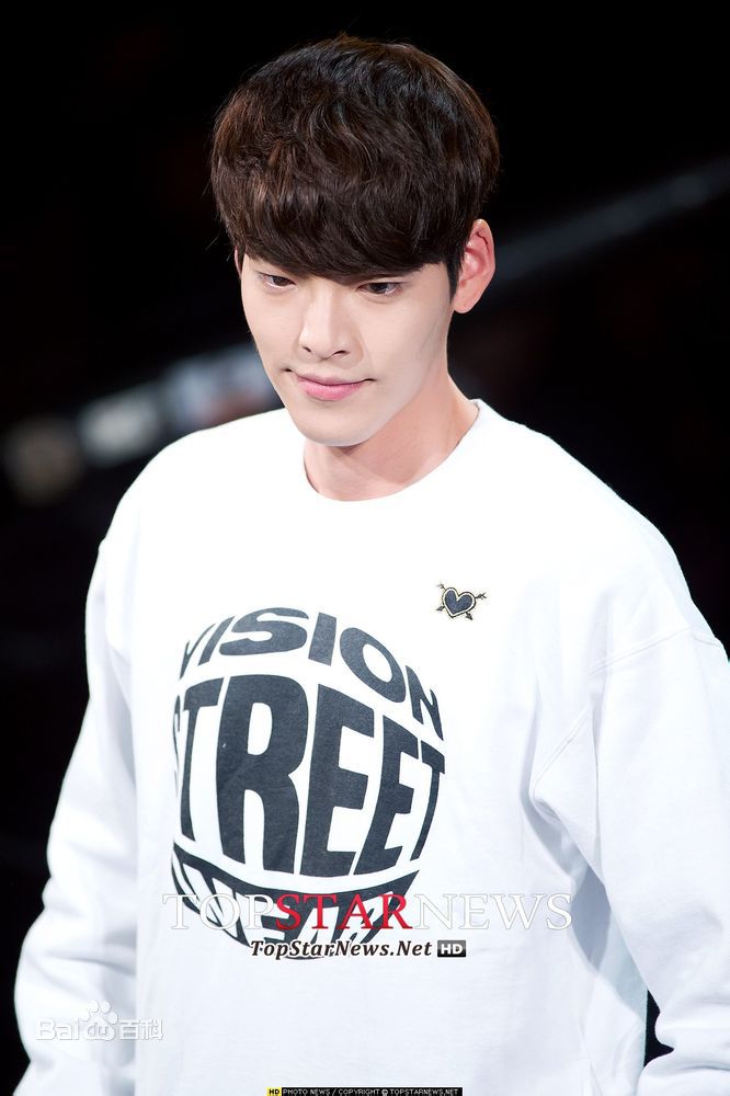 金宇彬(/KimWoo Bin)M Countdown主持性感图片图集