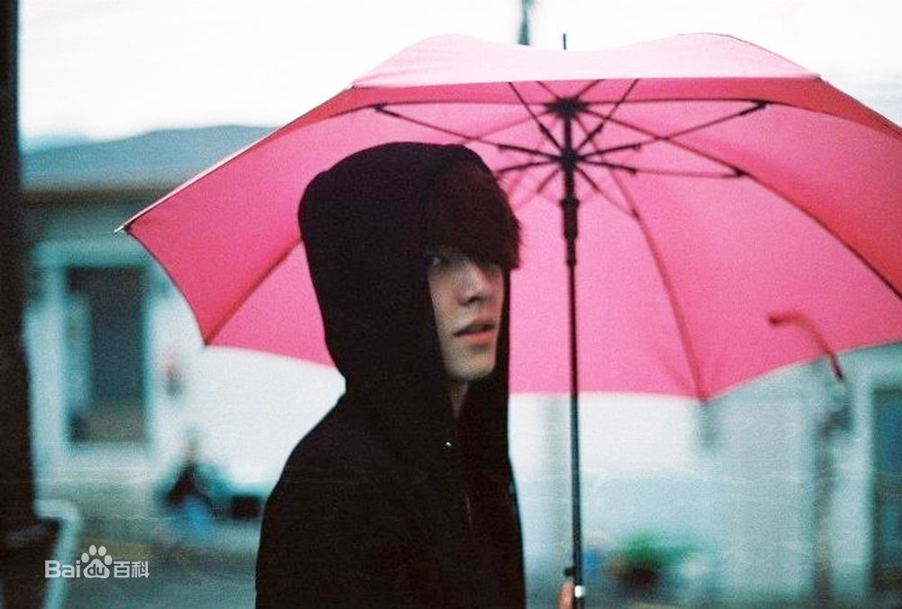 金宇彬(/KimWoo Bin)生活照壁纸壁纸