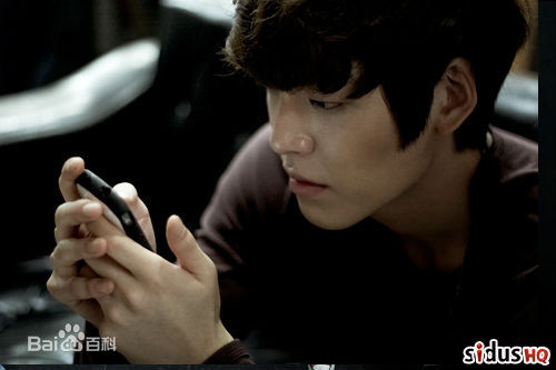 金宇彬(/KimWoo Bin)生活照壁纸壁纸