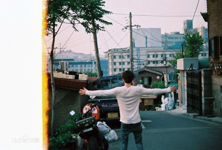 金宇彬(/KimWoo Bin)生活照壁纸壁纸