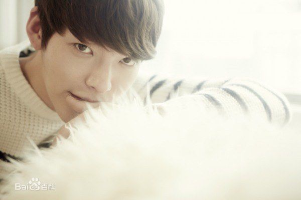 金宇彬(/KimWoo Bin)最优质相册