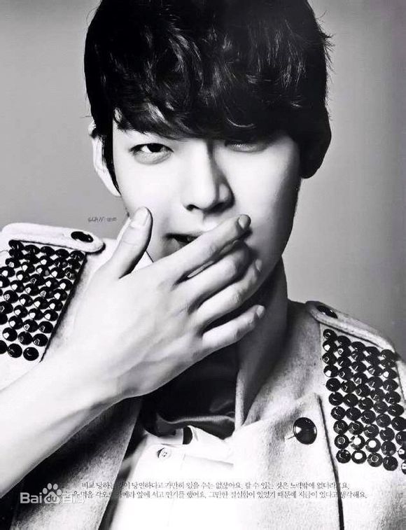 金宇彬(/KimWoo Bin)精选杂志照图册