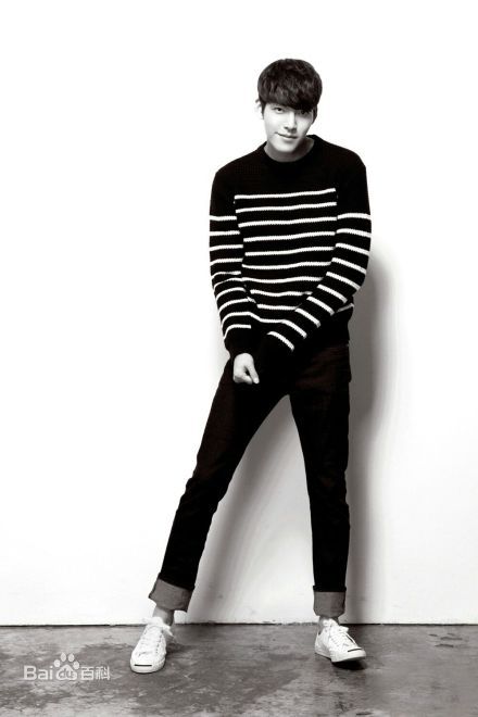 金宇彬(/KimWoo Bin)精选杂志照图册