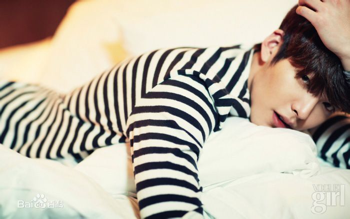 金宇彬(/KimWoo Bin)精选杂志照图册