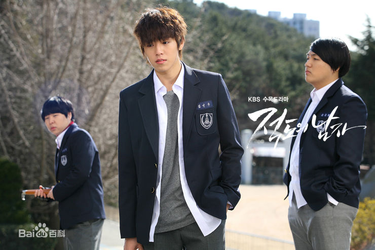 李玹雨((韩)Lee Hyun Woo(英)イヒョヌ(日))赤道的男人 金善宇壁纸壁纸