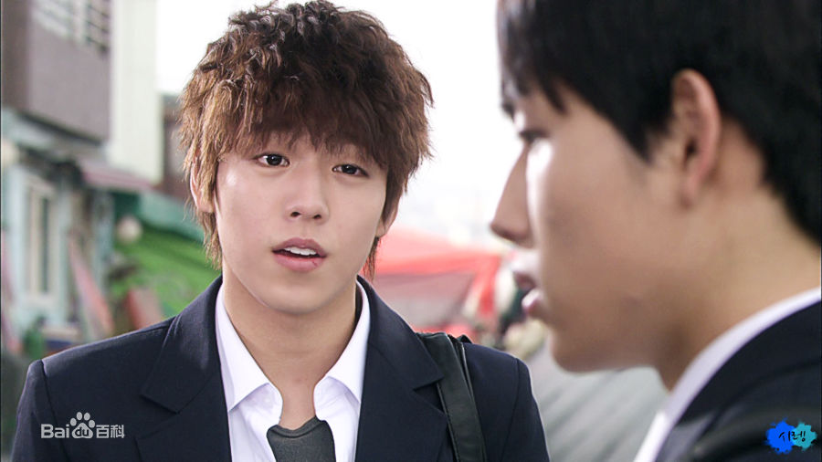 李玹雨((韩)Lee Hyun Woo(英)イヒョヌ(日))赤道的男人 金善宇壁纸壁纸