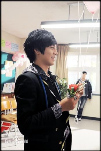 李玹雨((韩)Lee Hyun Woo(英)イヒョヌ(日))学习之神 洪灿斗素颜照相册