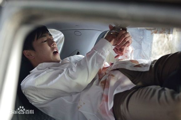 高清李玹雨((韩)Lee Hyun Woo(英)イヒョヌ(日))在《伟大的隐藏者》李海真中的图集