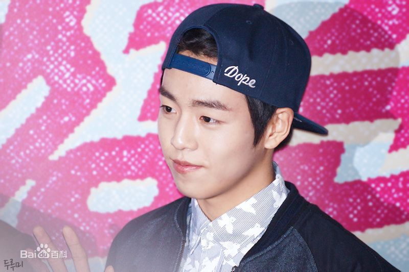 李玹雨((韩)Lee Hyun Woo(英)イヒョヌ(日))出席活动前后照片