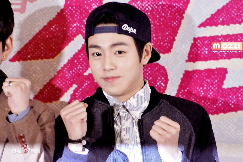 李玹雨((韩)Lee Hyun Woo(英)イヒョヌ(日))出席活动前后照片