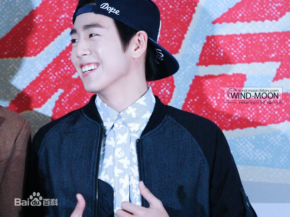 李玹雨((韩)Lee Hyun Woo(英)イヒョヌ(日))出席活动前后照片