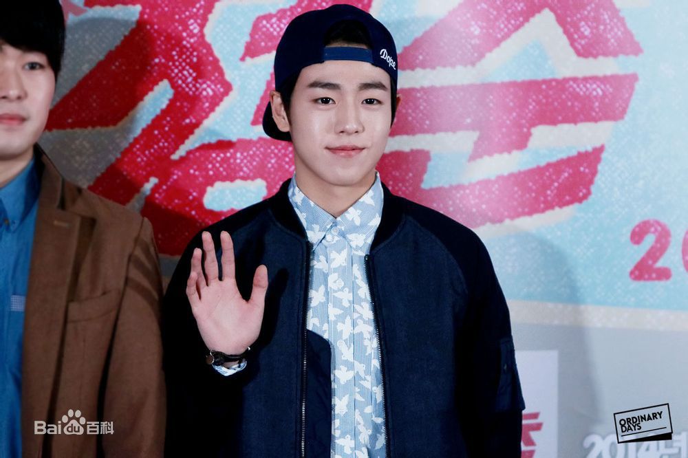 李玹雨((韩)Lee Hyun Woo(英)イヒョヌ(日))出席活动前后照片