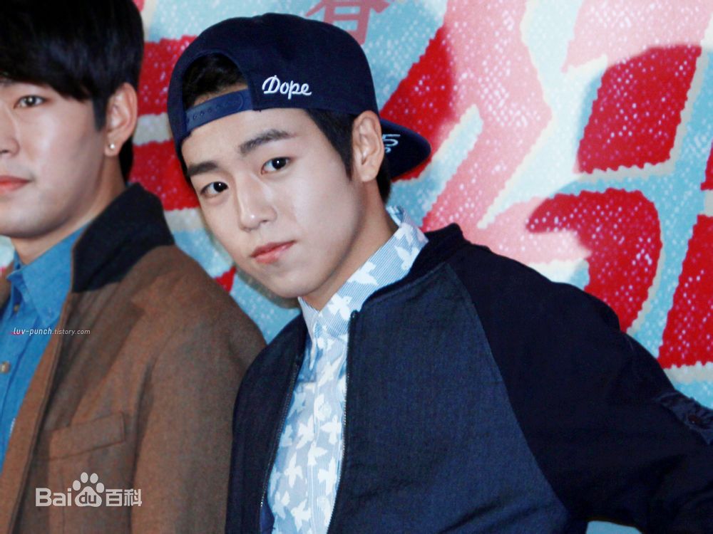 李玹雨((韩)Lee Hyun Woo(英)イヒョヌ(日))出席活动前后照片