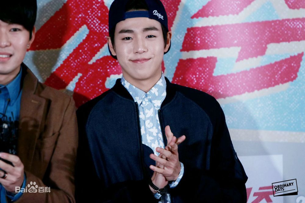 李玹雨((韩)Lee Hyun Woo(英)イヒョヌ(日))出席活动前后照片