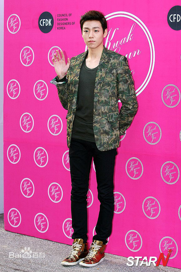 李玹雨((韩)Lee Hyun Woo(英)イヒョヌ(日))出席活动前后照片