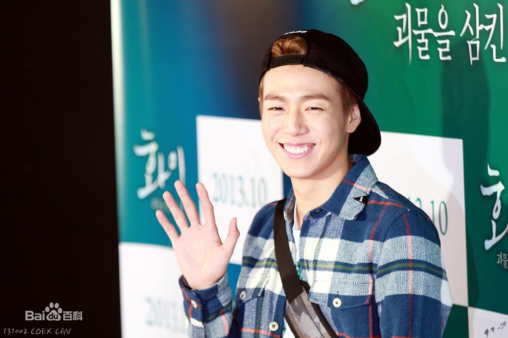 李玹雨((韩)Lee Hyun Woo(英)イヒョヌ(日))出席活动前后照片